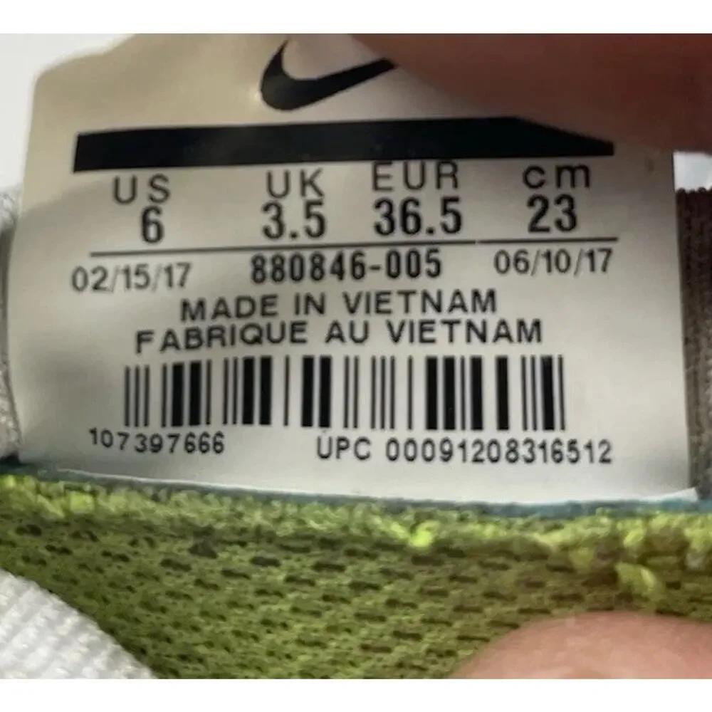 Nike Free RN Motion Flyknit Women's Running Shoes Gray Size 6 Active Gym Workout
